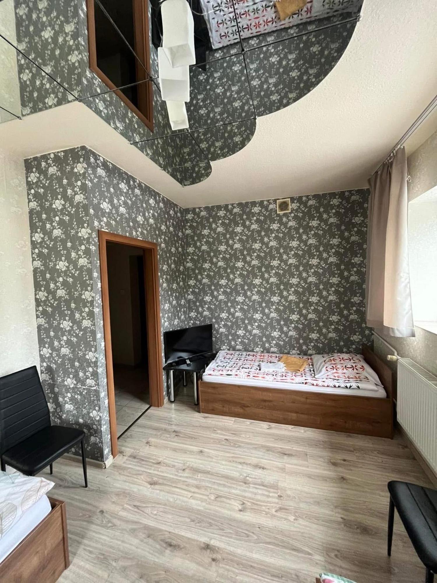 Zajazd Lesny Zakatek Dawniej Zajazd Don Kichot Łódź Extérieur photo