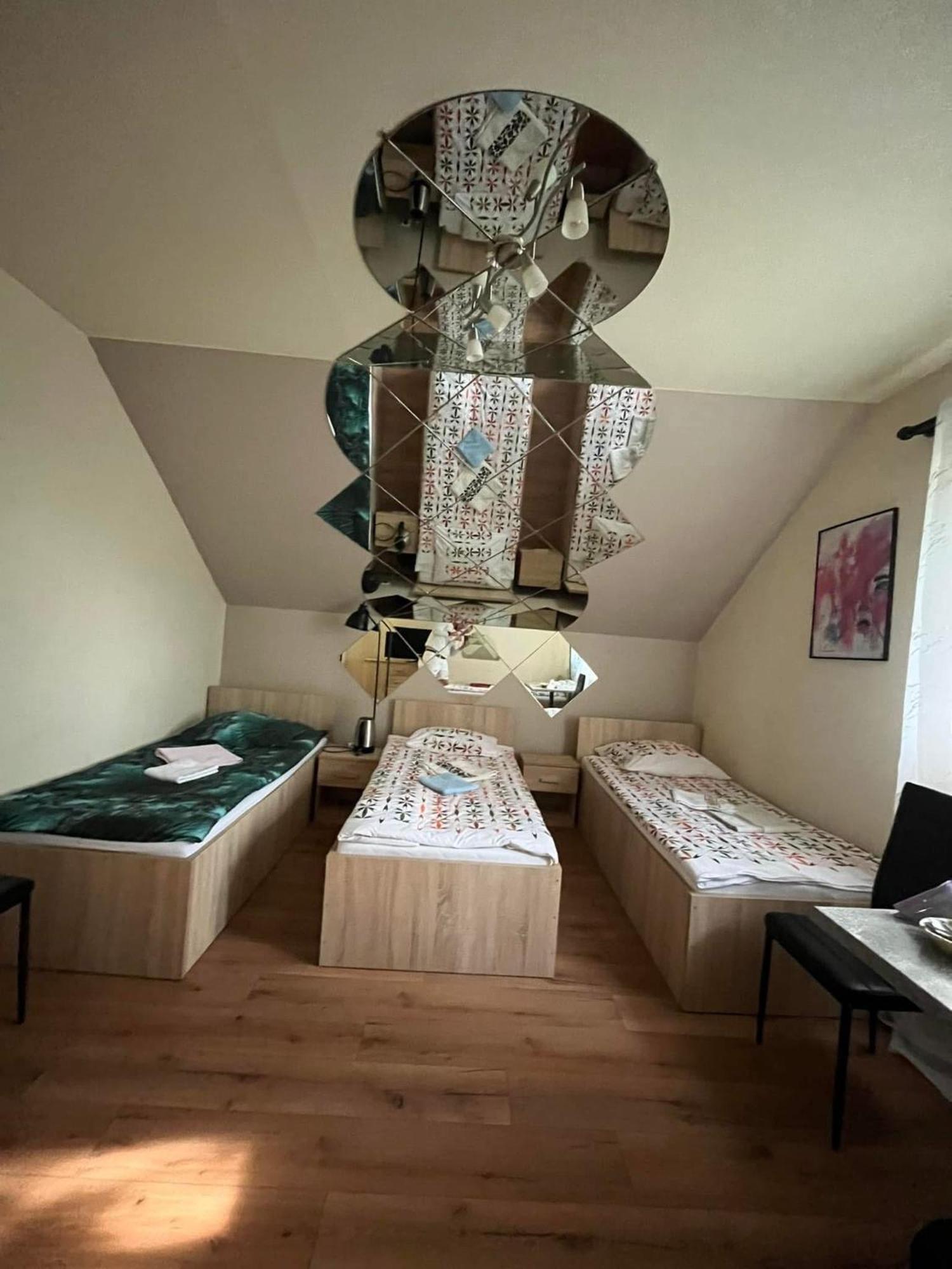 Zajazd Lesny Zakatek Dawniej Zajazd Don Kichot Łódź Extérieur photo